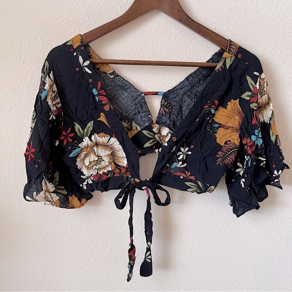 Lulus Tops - Lulu's Navy Blue Floral Tie-Front Crop Summer Festival Boho Top